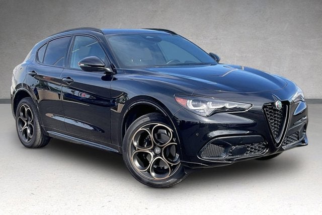 2025 Alfa Romeo Stelvio Sprint AWD