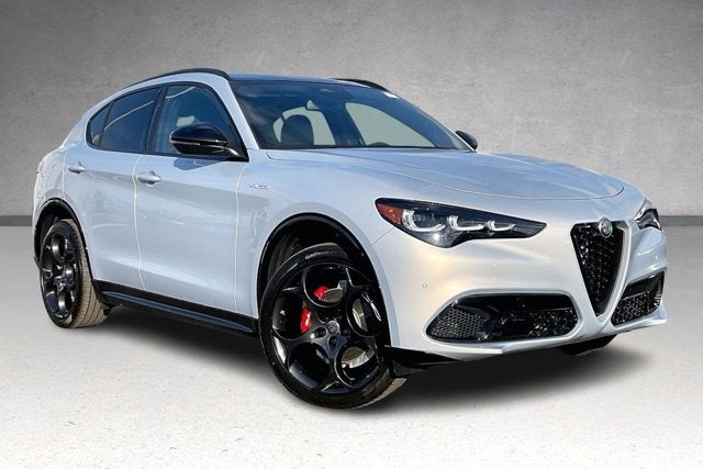 2025 Alfa Romeo Stelvio Veloce