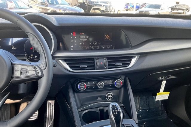 2025 Alfa Romeo Stelvio Veloce