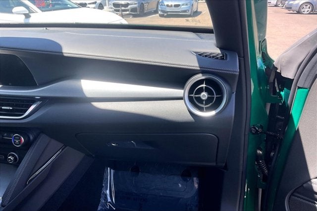 2025 Alfa Romeo Stelvio Sprint AWD