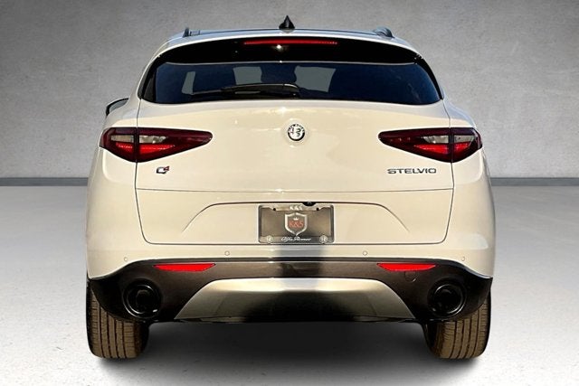 2022 Alfa Romeo Stelvio Ti AWD