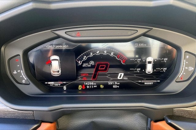 2022 Lamborghini Urus Graphite Capsule